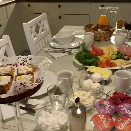 Aamiaismajoitus Kyykerin Kartano 2*