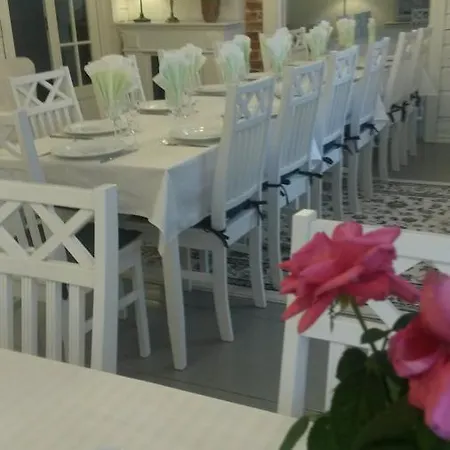 Bed & Breakfast Kyykerin Kartano 2*